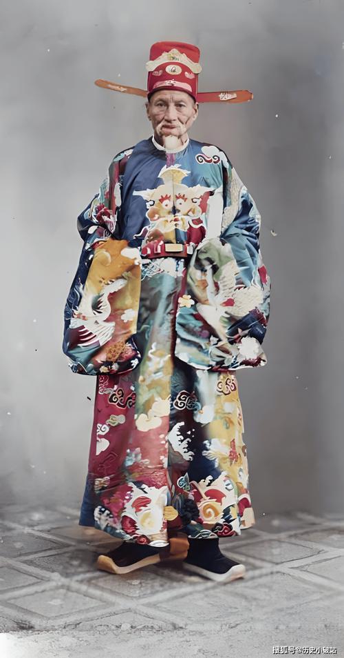 中华风韵，越南演绎 清朝时期越南官员服饰中的仕范服饰考略